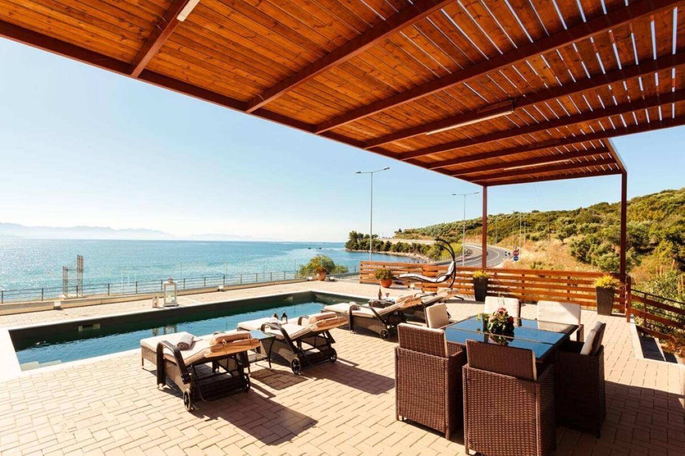 Seaside Summer Bliss - Aurora Luxury Pool Paradise Petalídhion Екстериор снимка