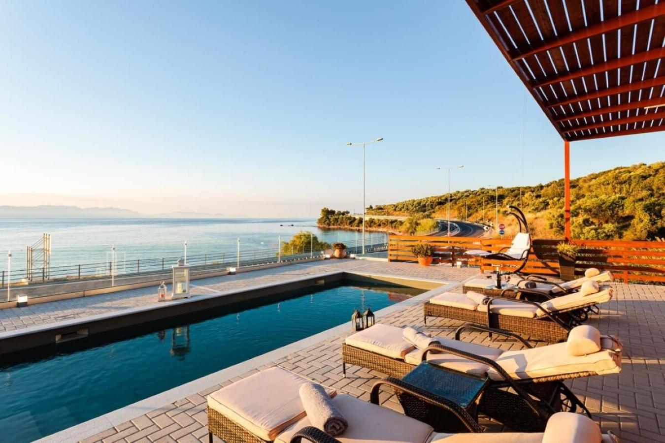 Seaside Summer Bliss - Aurora Luxury Pool Paradise Petalídhion Екстериор снимка