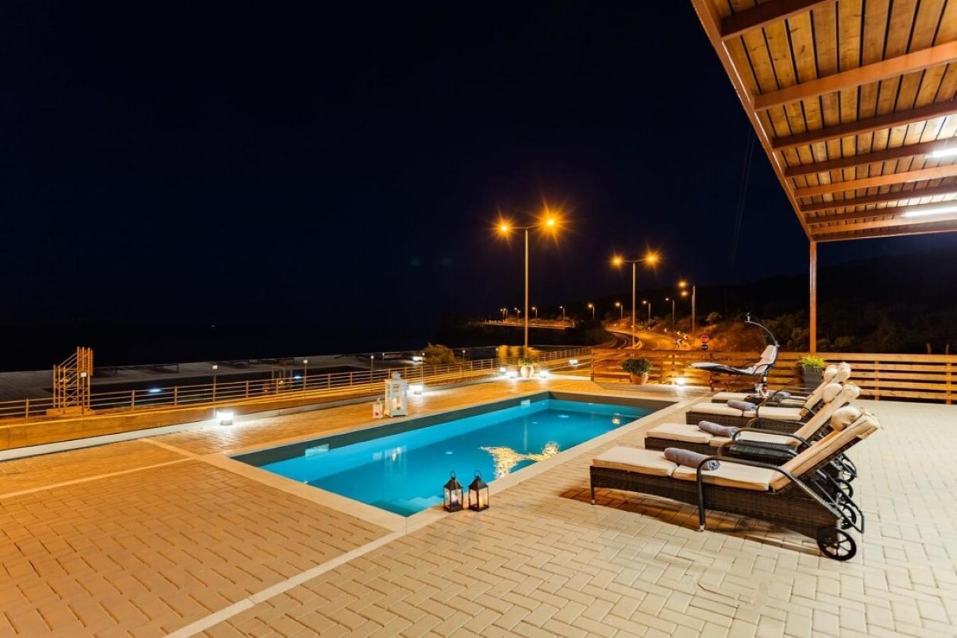 Seaside Summer Bliss - Aurora Luxury Pool Paradise Petalídhion Екстериор снимка