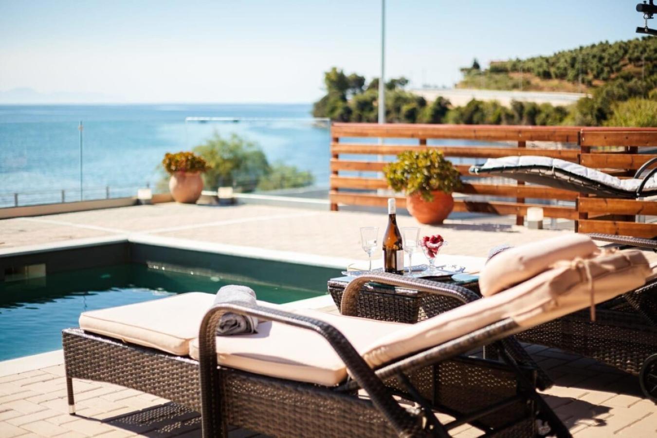 Seaside Summer Bliss - Aurora Luxury Pool Paradise Petalídhion Екстериор снимка