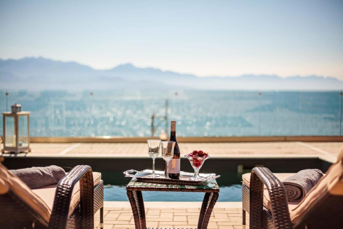 Seaside Summer Bliss - Aurora Luxury Pool Paradise Petalídhion Екстериор снимка