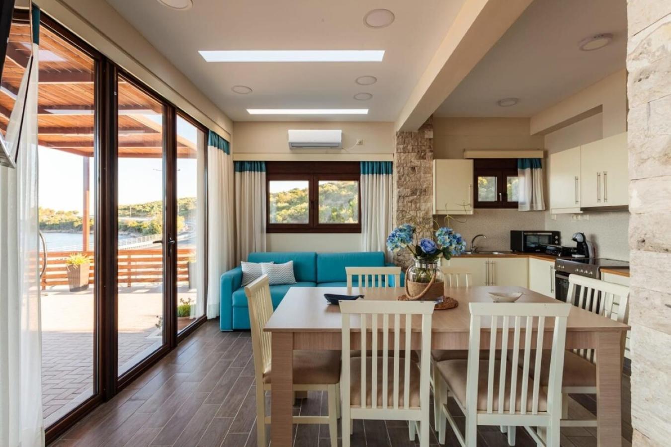 Seaside Summer Bliss - Aurora Luxury Pool Paradise Petalídhion Екстериор снимка