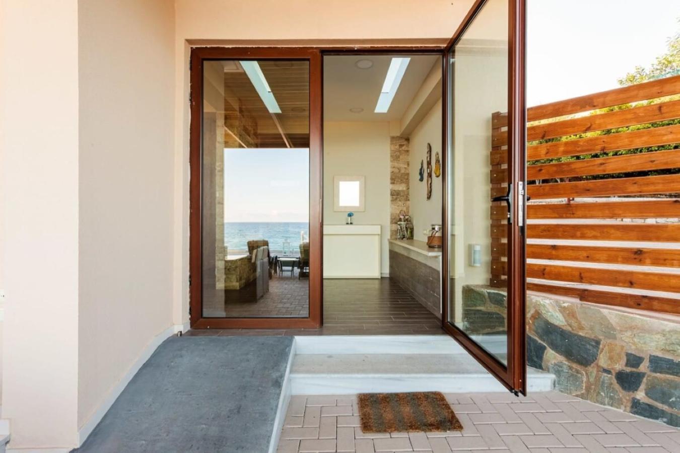 Seaside Summer Bliss - Aurora Luxury Pool Paradise Petalídhion Екстериор снимка